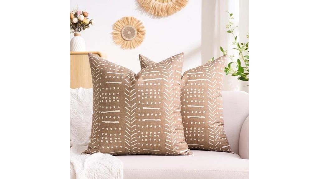 set of two decorative pillows
