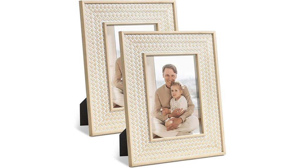 set of two picture frames