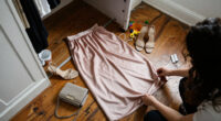 Peachy Den And Olivia Neill Enter Carrie Bradshaw's World